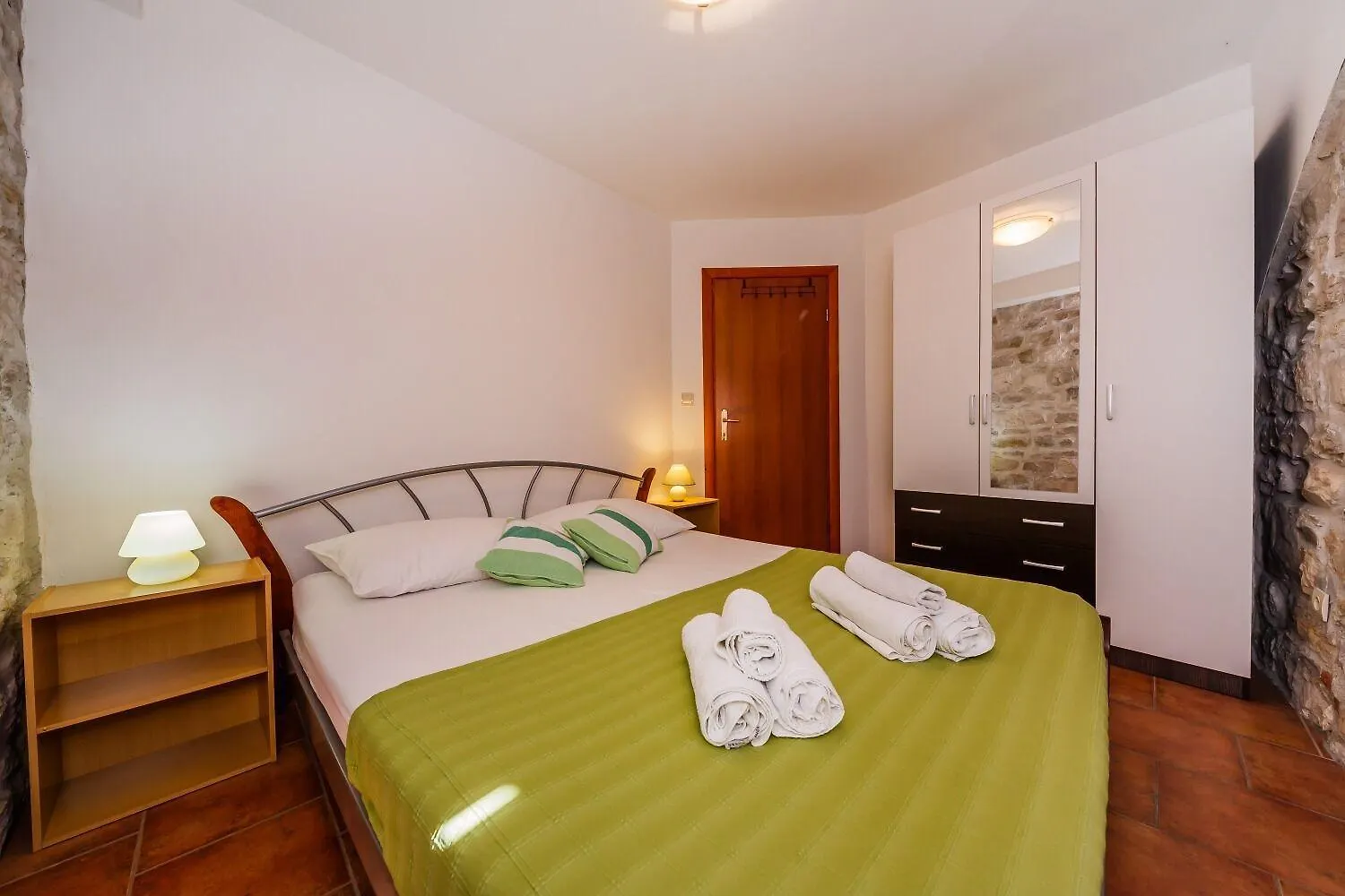 Apartments Villa Mirakul Kastela